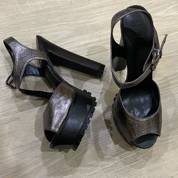 ‼️BRAND NEW HIGH HEELS SANDAL ‼️ - Picture 4 of 6